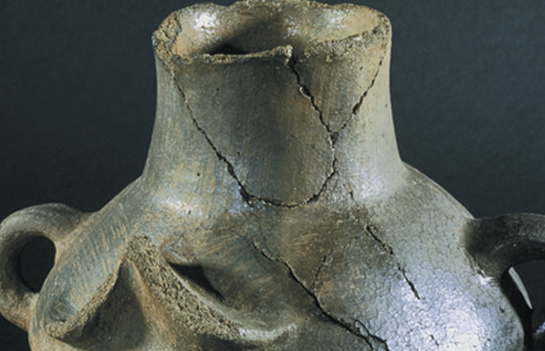 Kulplu kap, Troia II, MÖ 2550-2350, pişmiş toprak, İstanbul Arkeoloji Müzeleri